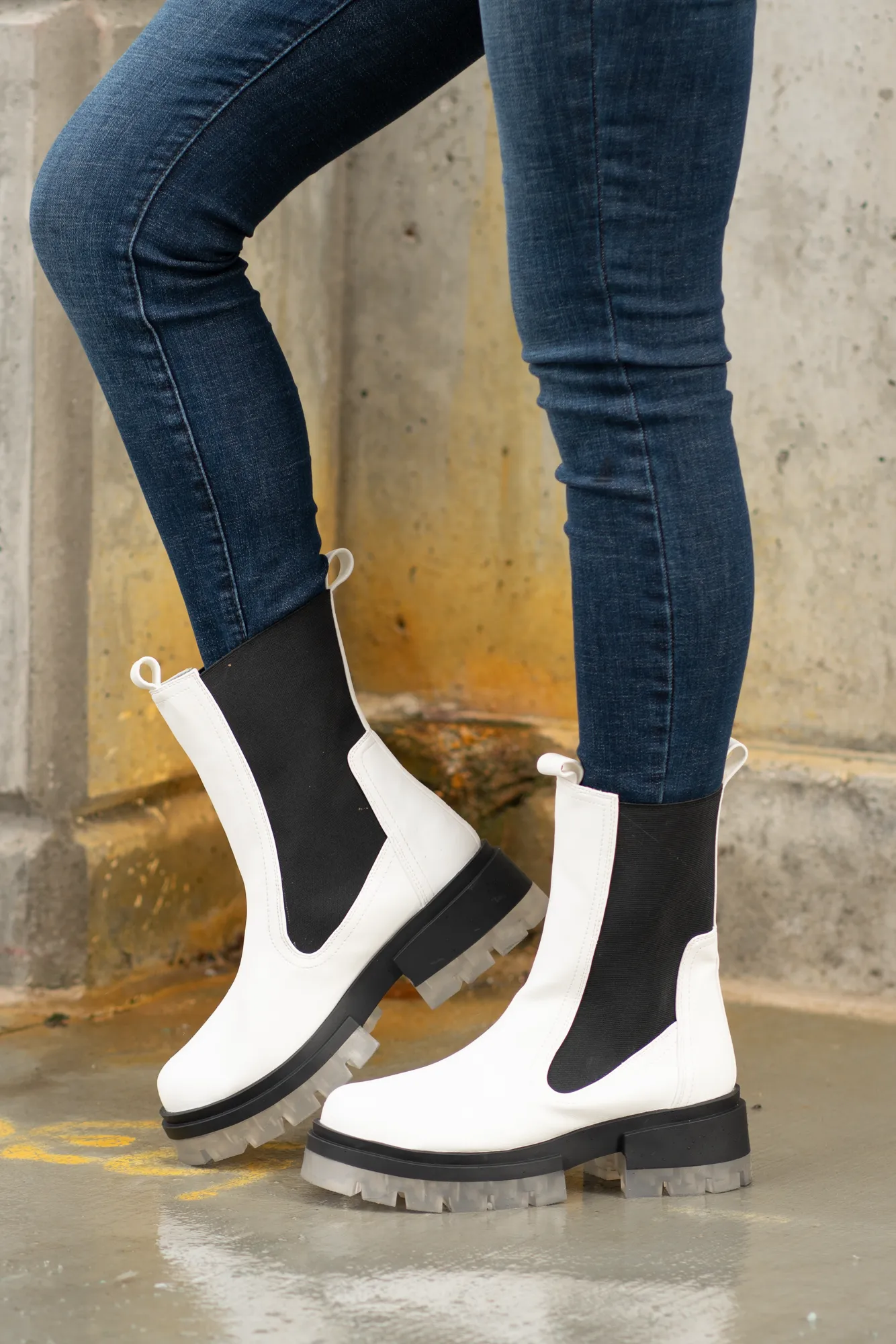 Outshine Chelsea Boots
